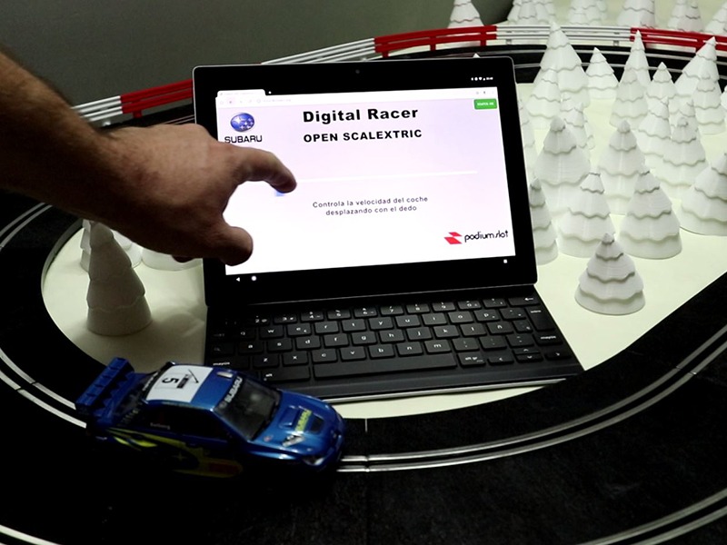 Alquilar scalextric pantalla táctil